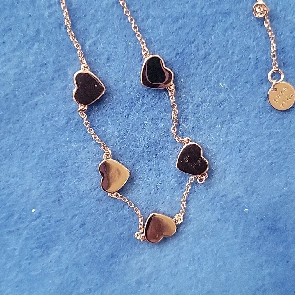 Pura Vida Rose Gold Colored Necklace with Hearts - Picture 3 of 3